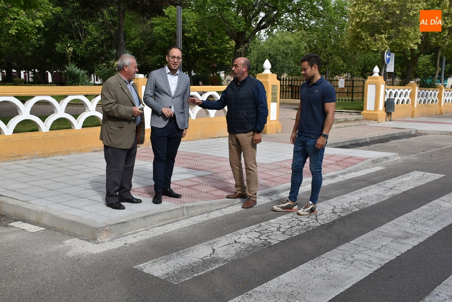 Concluye la creación de orejas en los pasos de cebra de la calle Laguna