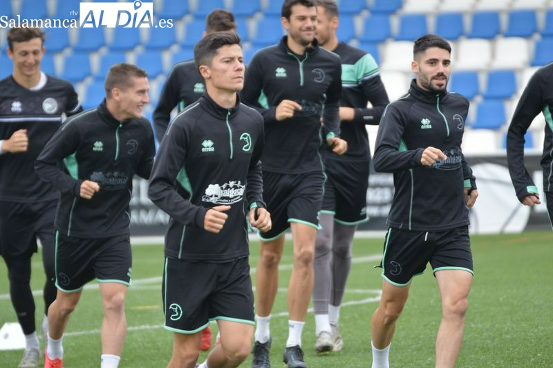 El canterano Óscar Cruz se va de Unionistas