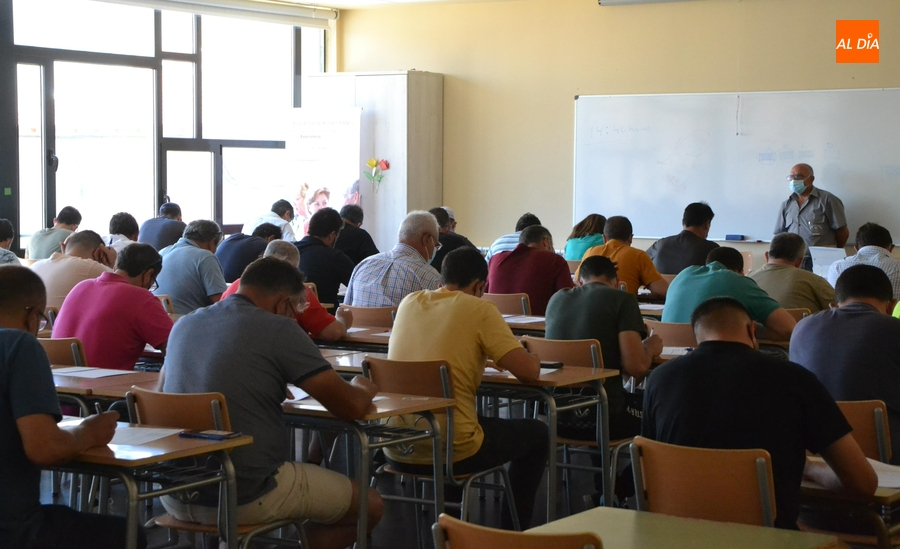 27 aprobados y 31 suspensos en el 1º examen de la oposición de Oficial de 1ª de Oficios Varios