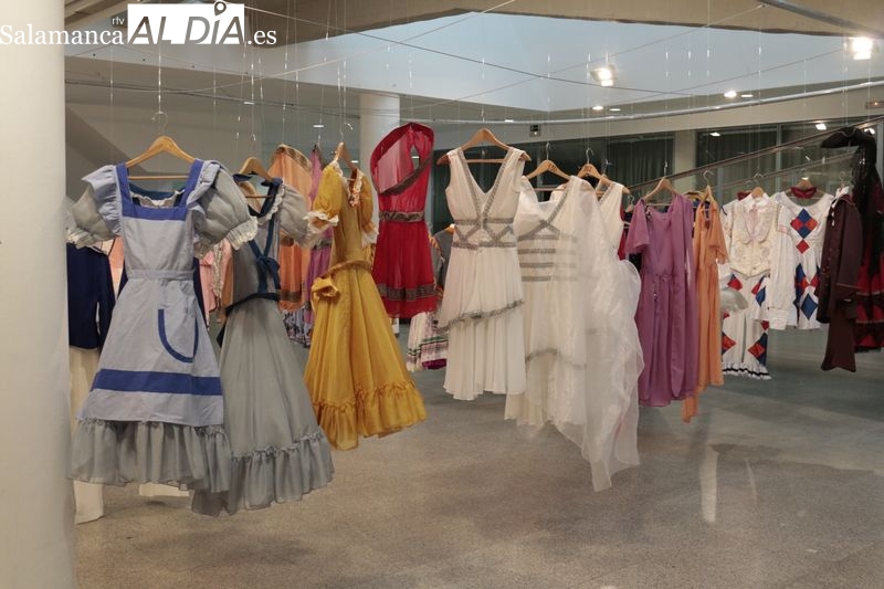 Disfruta la danza cubana con un atractivo espectáculo, por solo 5 euros, y una llamativa exposición