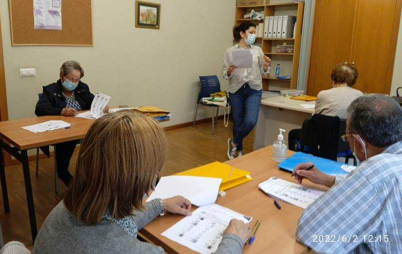 El aula de Envejecimiento Activo de la Asociación de Alzheimer inicia una nueva etapa