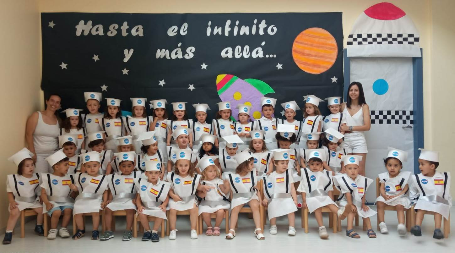 Los mayores de la Escuela Infantil despegan ‘hasta el infinito y más allá’