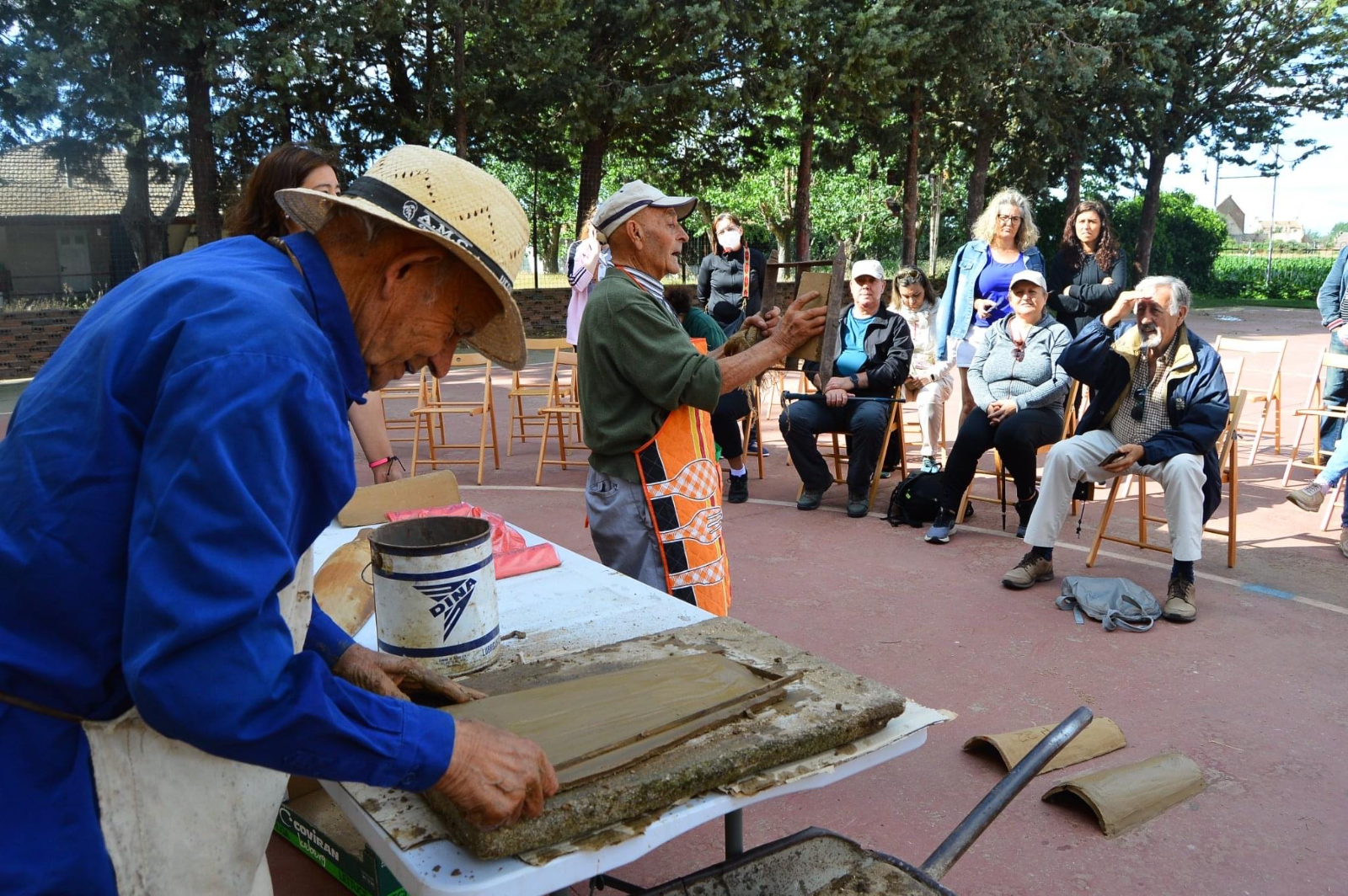 La cuarta ruta Nordeste lleva a sus participantes a los orígenes de los oficios y la historia de Babilafuente y Villoruela