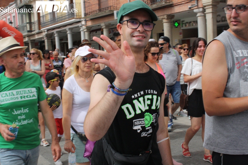 Las calles de Peñaranda retoman la solidaridad y el paseo en familia con la vuelta de la Marcha de Acopedis