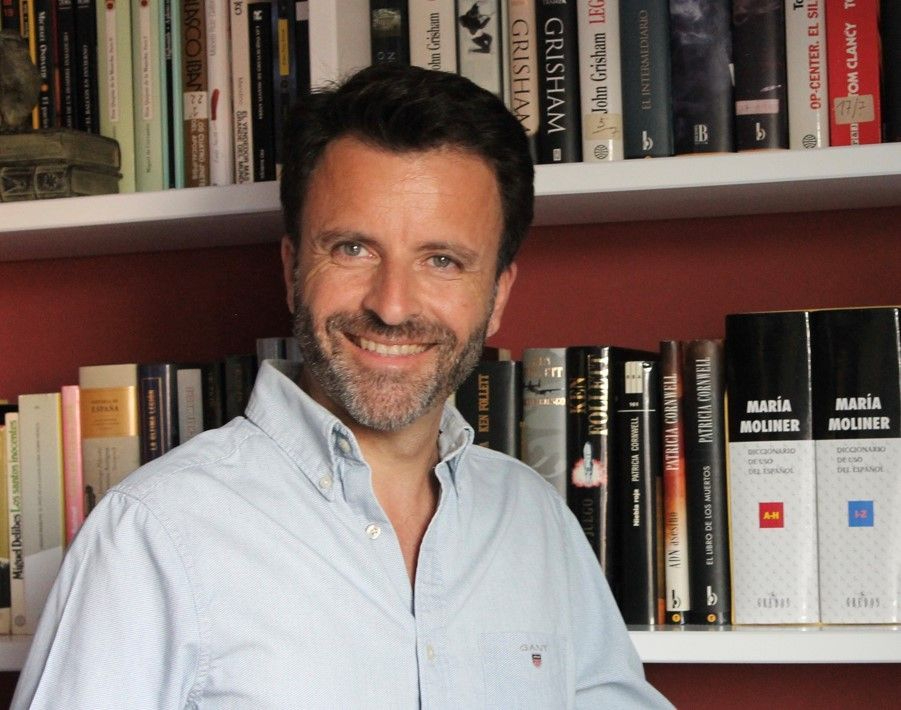 Armando Manrique y José Luis Gil presentan sus libros en Salamanca