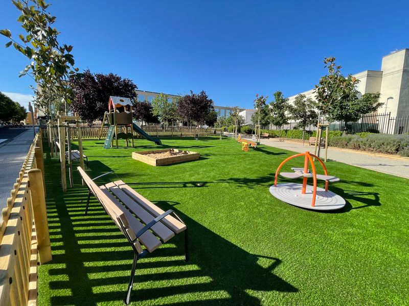 La zona de juegos infantiles en el barrio San Bernardo que estrena nueva imagen 