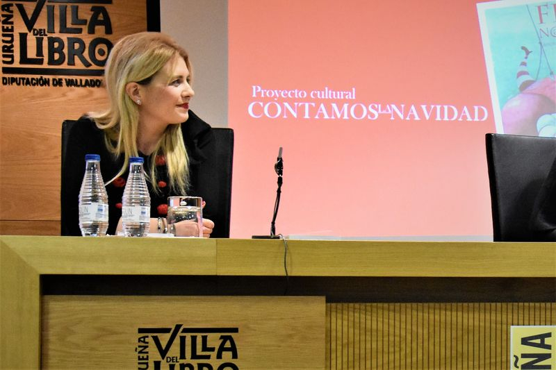 Rosana Largo, una pintora de portada para un libro en el que cuentan las autoras de Castilla y León