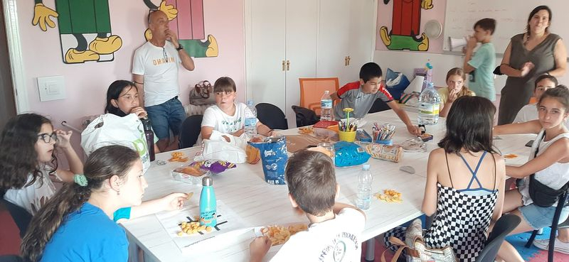 Casetas de día para las fiestas, una nochevieja infantil y más charlas educativas, propuestas de los niños de Santa Marta