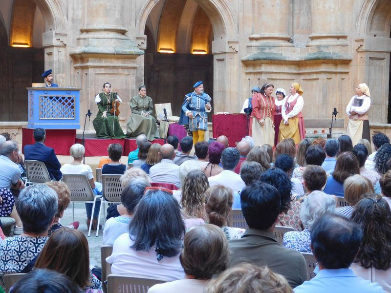 El Patio Barroco de la Universidad Pontificia, escenario de lujo para la representación de Buscando a Nebrija