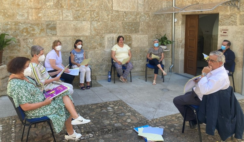 Los profesores de Religión se reúnen con Juan Carlos Sánchez para hacer balance del curso