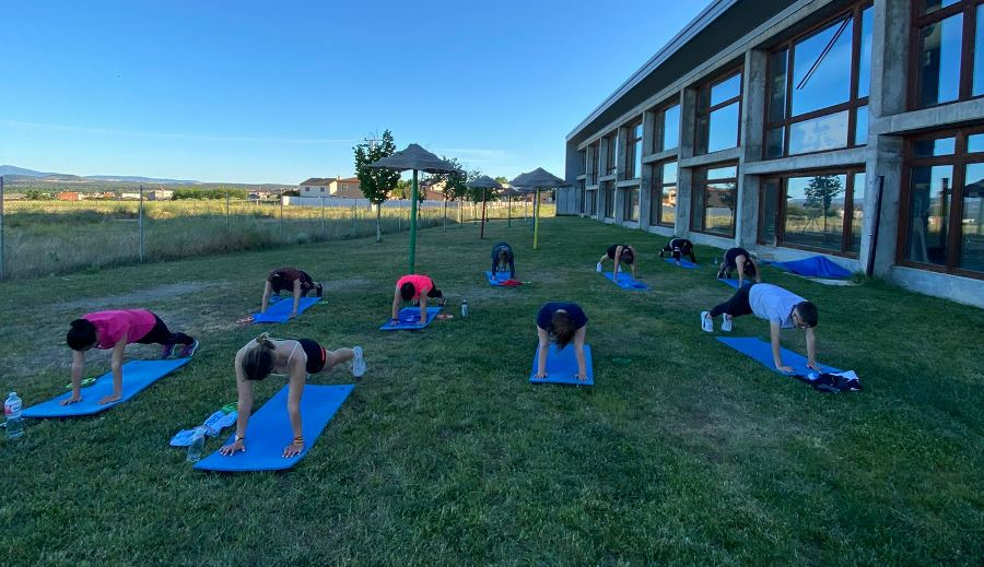 El Centro Acuático abre su solárium y lanza tanto sus cursos de verano como una promoción especial