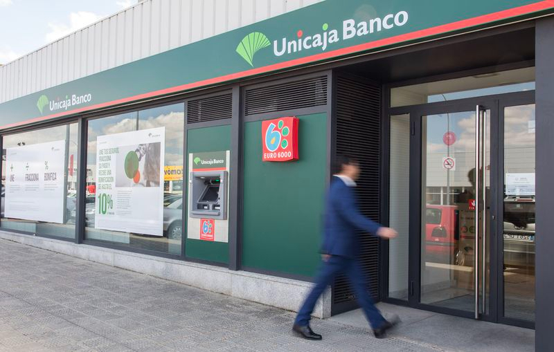 Los clientes de Unicaja Banco pueden recibir por adelantado la devolución de la Renta