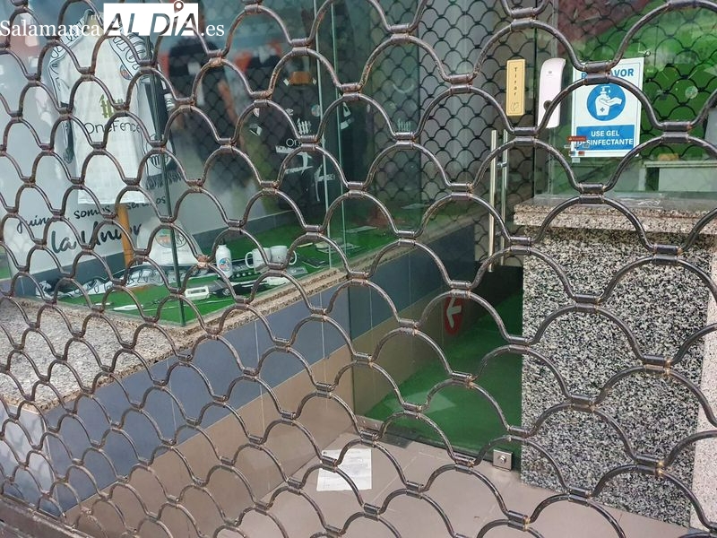 El Salamanca UDS, citado en el juzgado este jueves tras no haber sido hallado en la boutique