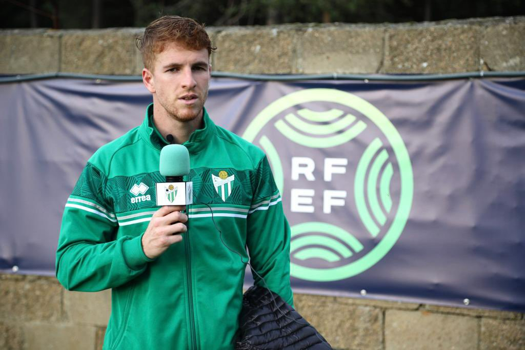 Peli ve cerca su renovación con el Guijuelo: el club y el jugador quieren seguir juntos