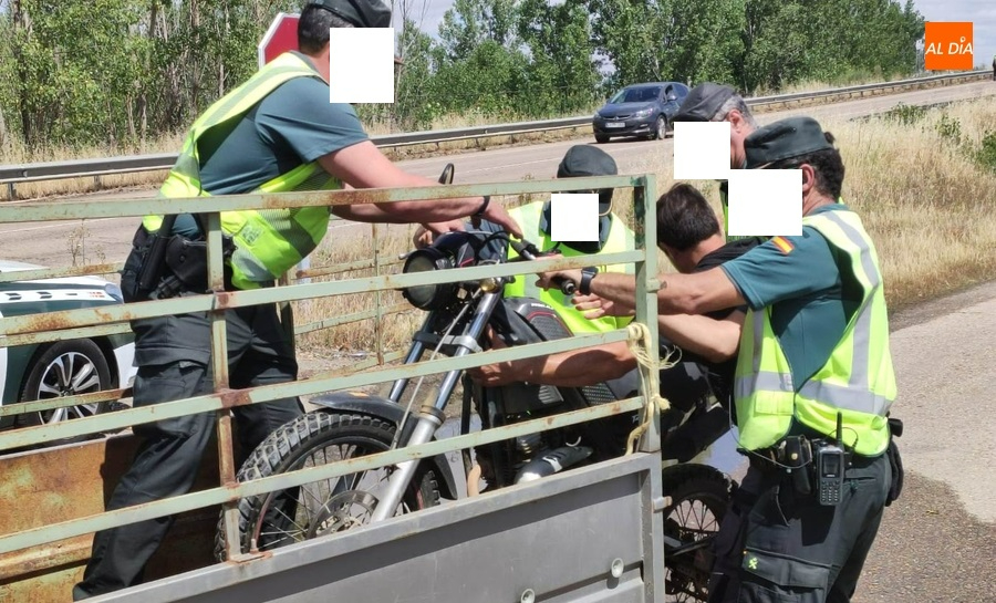 Una furgoneta arrolla a un motorista en el cruce de Águeda