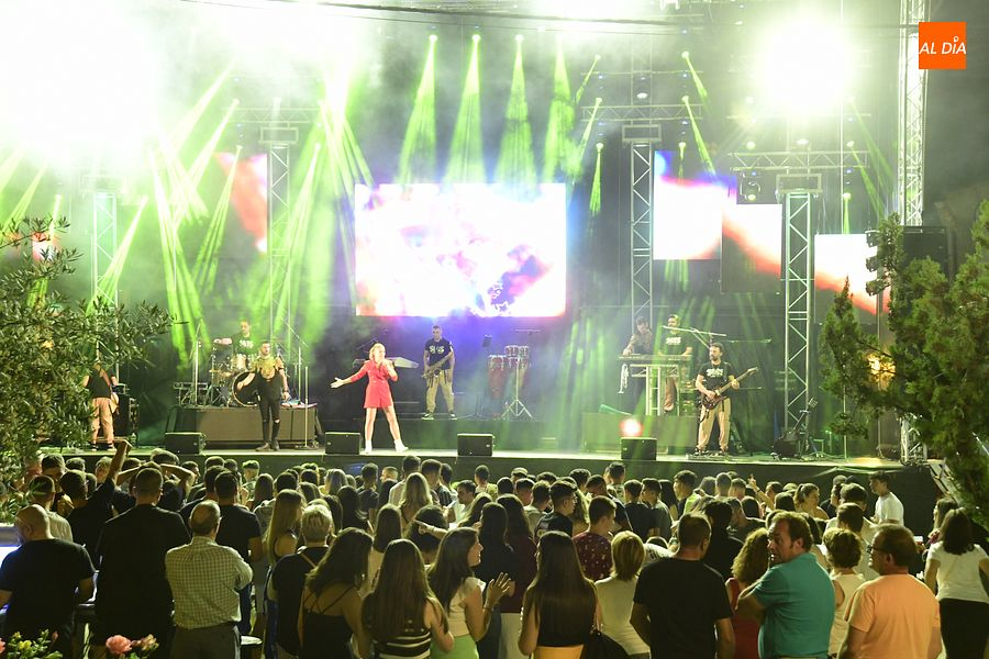 Martín de Yeltes comienza sus fiestas de San Antonio a lo grande con SMS