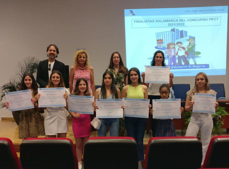 Alumnas de San Juan Bosco, ganadoras de la fase provincial del Concurso de Educación Cívico-Tributaria
