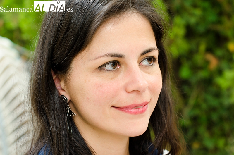 Celia Corral, contar en clave de mujer el cuento en Castilla y León