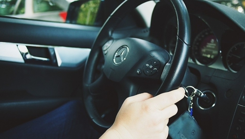 Lo que debes saber sobre el soporte del móvil para el coche para evitar ser multado 