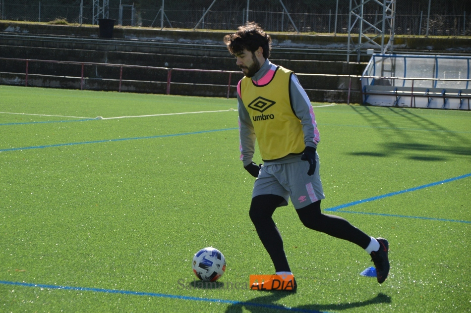 El futuro de Javi Navas se aleja del Salamanca UDS