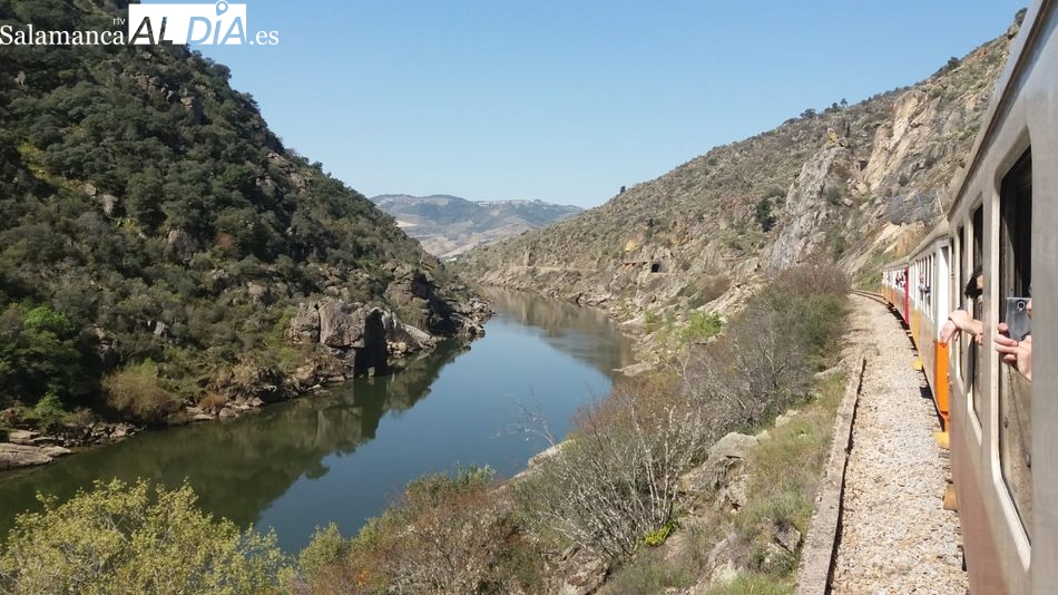 Rescatar la línea de La Fuente de San Esteban a Barca d’Alva, y desafiar al futuro con un moderno eje del Duero