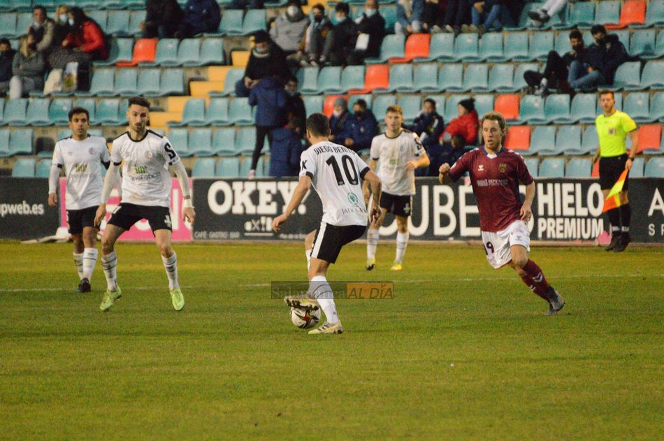 La renovación de Diego Benito con el Salamanca UDS, en punto muerto