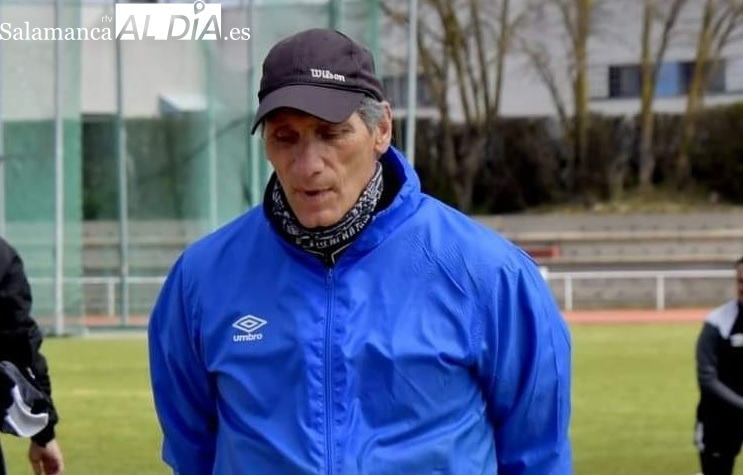 Ángel Lozano y la plantilla del Salamanca UDS: Si se tiene que pagar un poco más a algún jugador, se le pagará