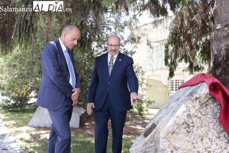 La piedra de wolframio de tres toneladas, que ya se puede ver en Salamanca