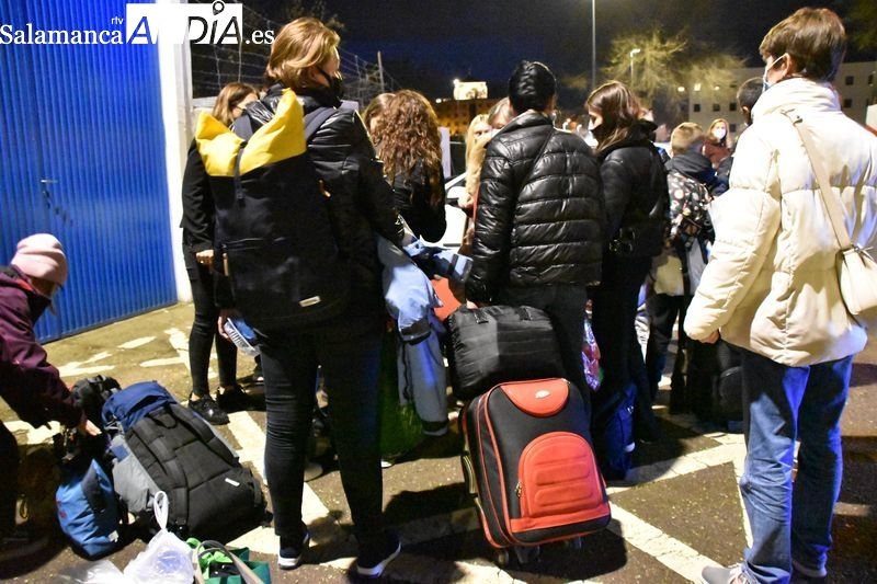 Particulares salmantinos que acogen a refugiados: Estamos cansados del trato discriminatorio que sufren por venir por un cauce u otro