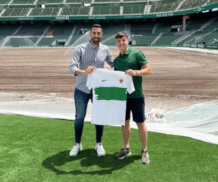 Hugo Hernández y su futuro en el Elche: Ojalá algún día pueda debutar en Primera en el Martínez Valero y con mi gente allí