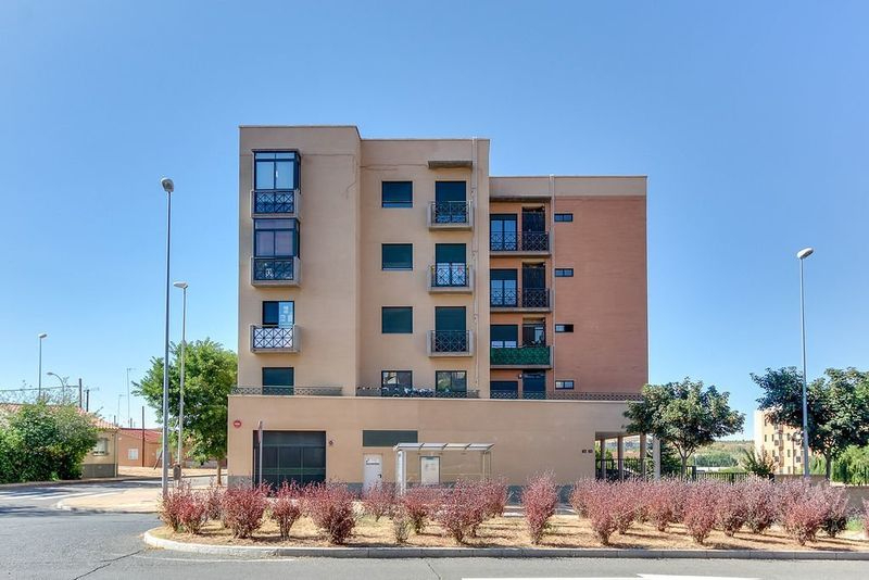 Las rebajas de verano llegan a la vivienda vacacional: inmuebles a precios ajustados en Salamanca