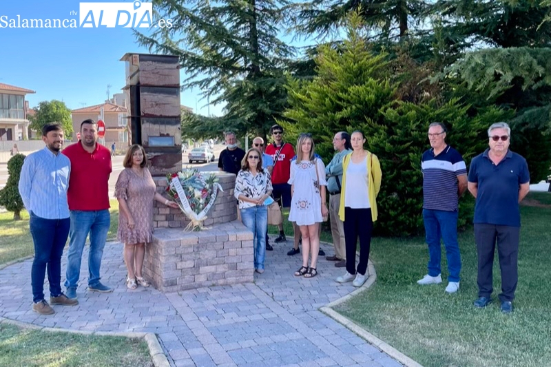 Flores y silencio para recordar a las víctimas de la explosión del polvorín en su 83 aniversario