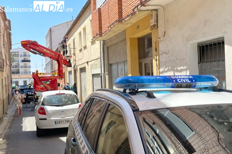 Aparece un hombre muerto en una vivienda de la calle Rebolla