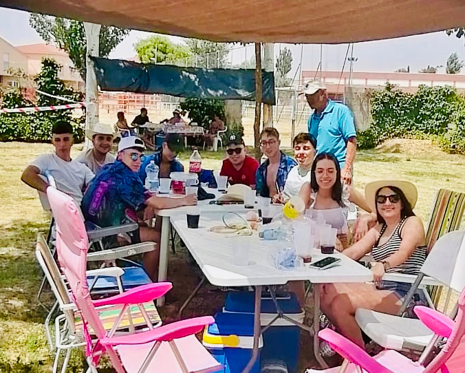 Villoruela disfruta de una animada y multitudinaria paella festiva, con cerca de 1.500 raciones entregadas