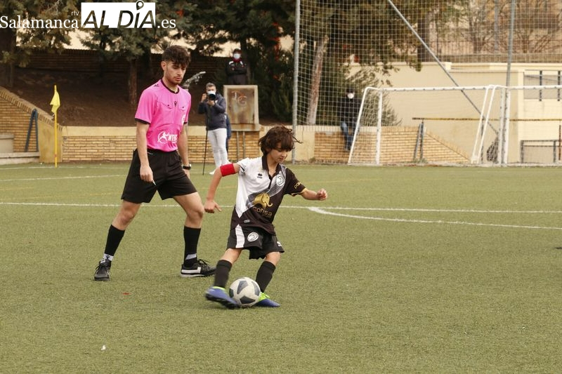 Unionistas busca jugadores nacidos en 2017 y 2018, así como chicas para su equipo de fútbol sala