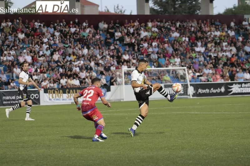 Luis Acosta volverá a vestir de blanquinegro... para enfrentarse a Unionistas