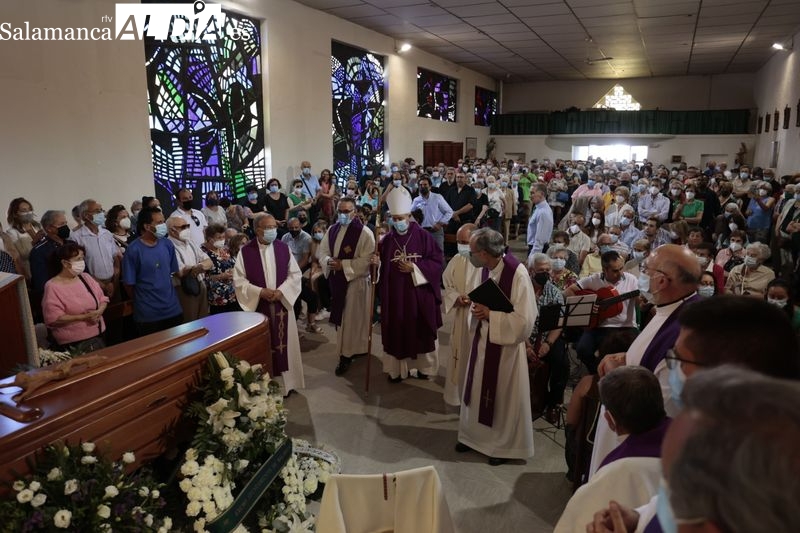 Salamanca llora la pérdida del padre Antonio Romo 