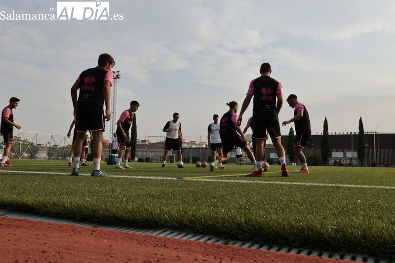 Unionistas anuncia tres amistosos más y su filial ficha a un conocido delantero salmantino