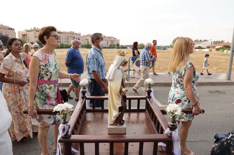 Santa Marta de Tormes rinde honores a la Virgen del Carmen