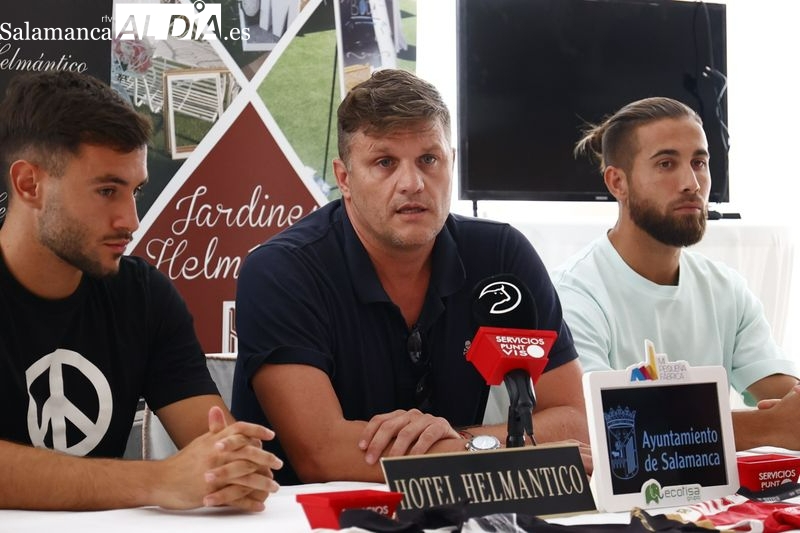 Toni García no tiene pensado fichar otro 9: Con los tres delanteros que tenemos vamos bien cubiertos