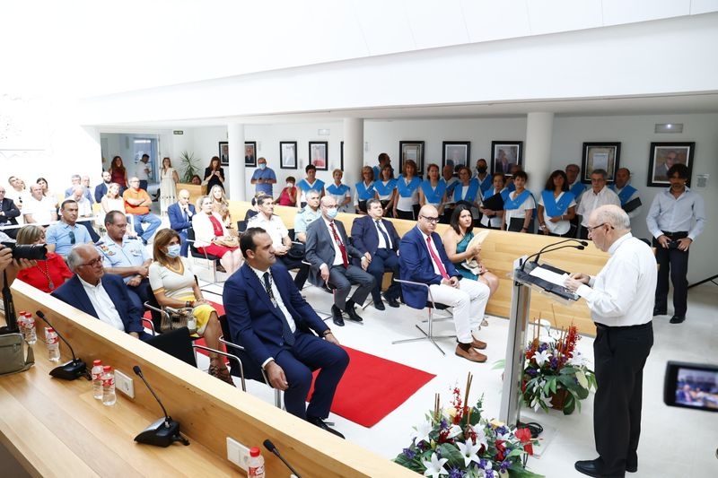 Julio Parrilla, párroco de Santa Marta durante 10 años, pregona las fiestas del municipio 