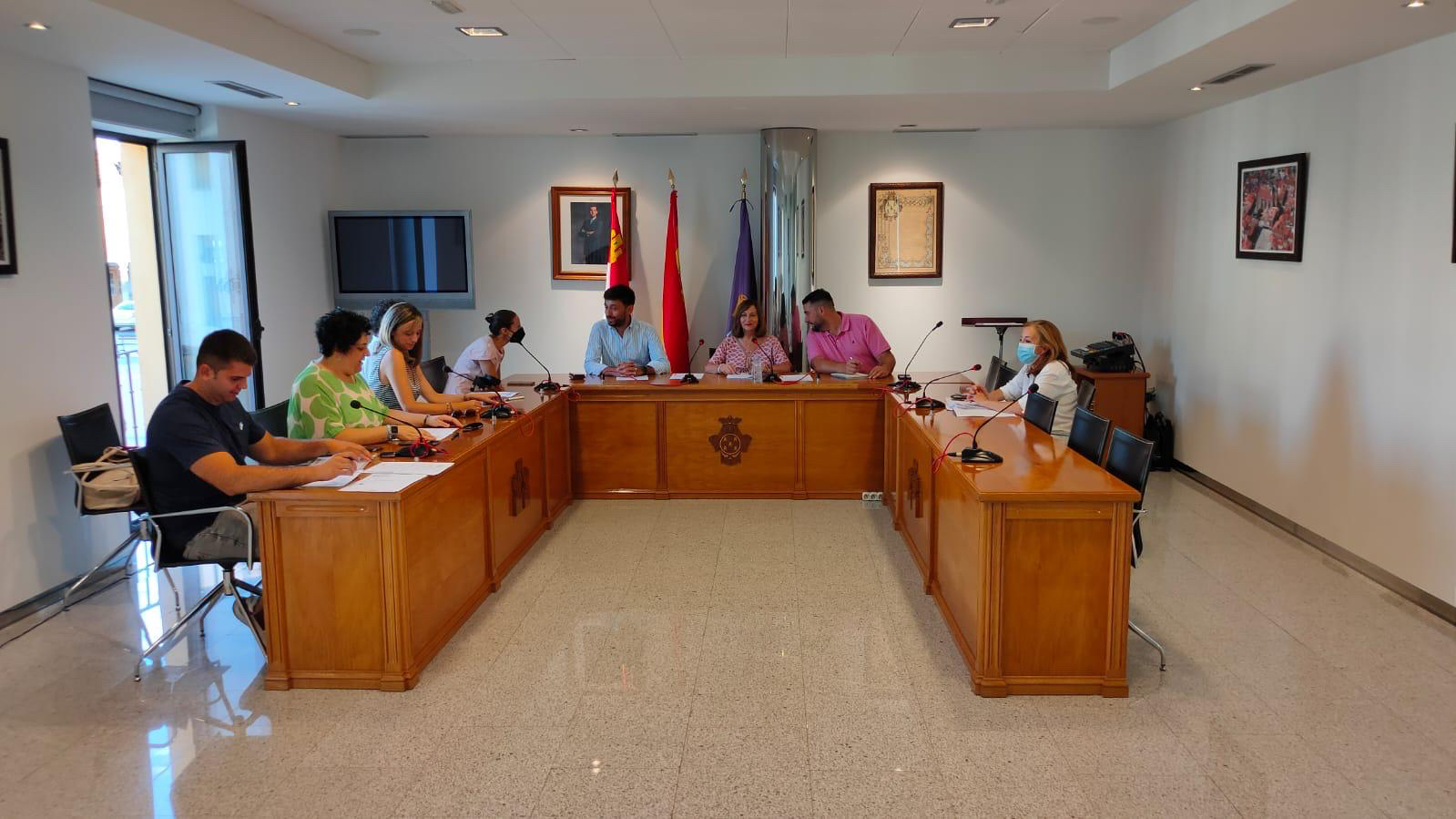 Sí del PSOE y PeC a una modificación inversora de 140.000 euros para las fiestas, que llega por el aumento de costes y que el PP considera un derroche