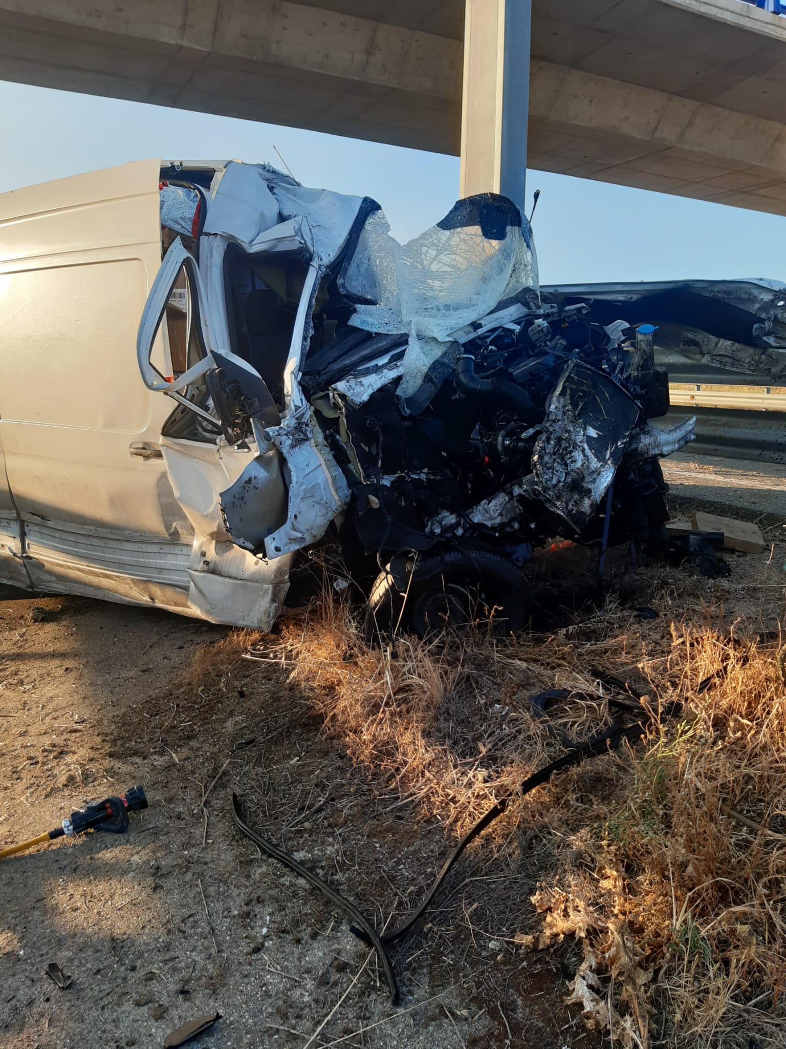 Un herido tras salirse de la carretera una furgoneta a la altura de Peñaranda de Bracamonte 