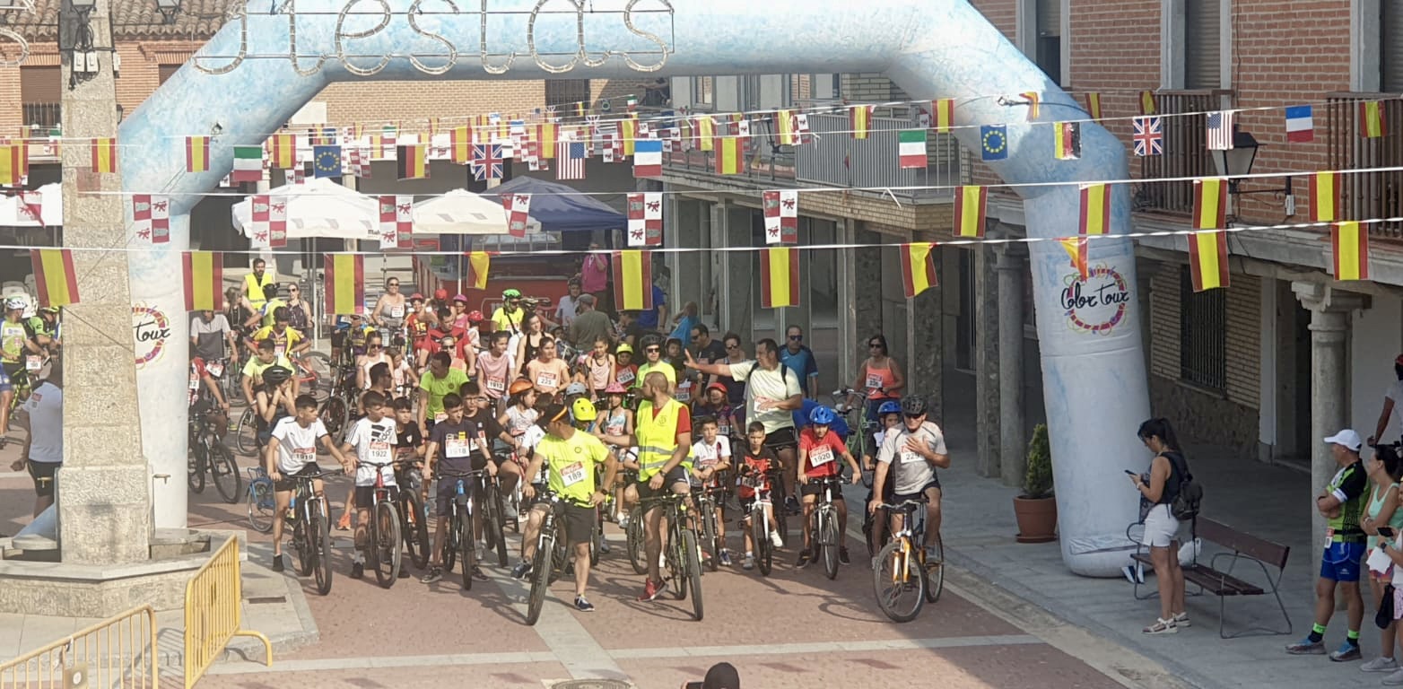 Santiago de la Puebla arranca sus fiestas patronales recaudando 250 kilos de alimentos en la esperada VI Quedada Runnig y Ciclista