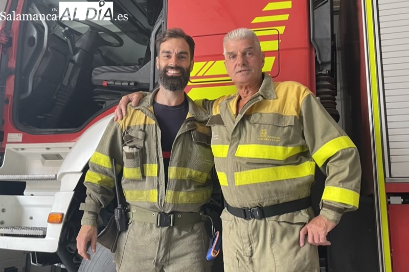 Bomberos de Peñaranda en primera línea del fuego: Llevamos miedo. La situación es complicada