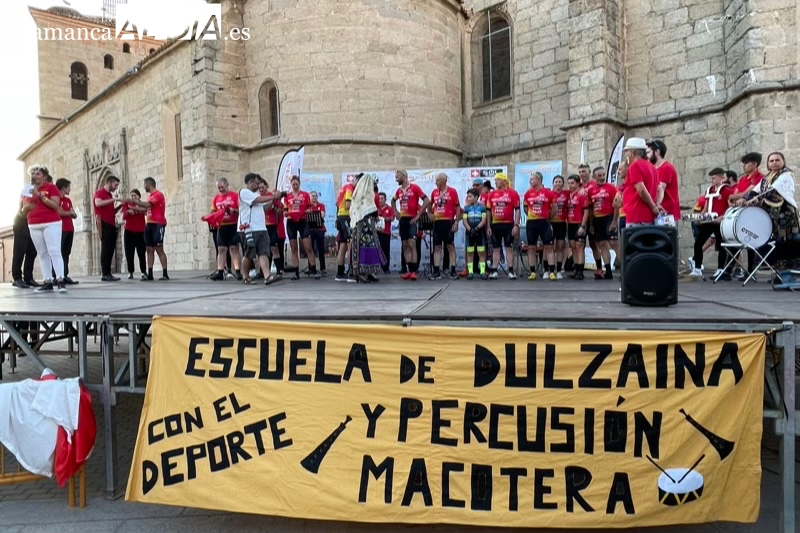 Macotera se vuelca con el movimiento Ultreya y convierte su llegada en una fiesta para grandes y pequeños 