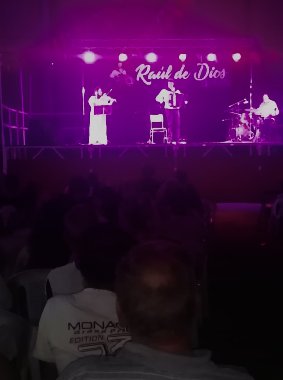 Raúl de Dios pone el broche a una variada Semana Cultural en Villoruela