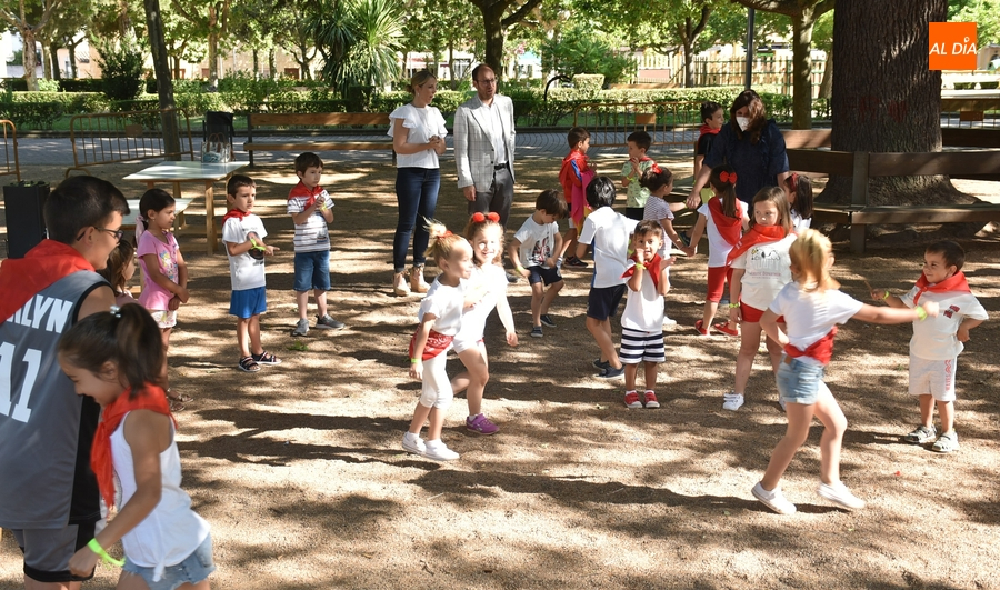 Miembros del Equipo de Gobierno visitan ‘Nos reciclamos en verano’