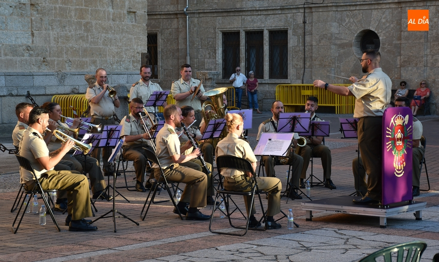 La Banda de Guerra del REI Nº11 le pone la nota musical a la Semana Napoleónica
