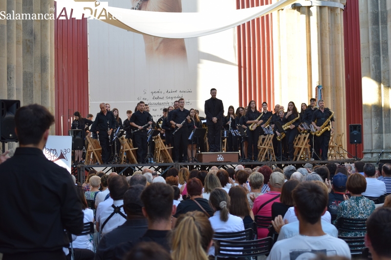 La Banda de Música de Alba de Tormes hace de anfitriona en el encuentro de bandas